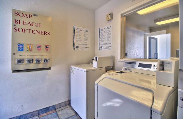 Motel 6 Nogales, AZ - Mariposa Road