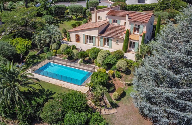 Mougins Magnificent Villa with Pool and Tennis