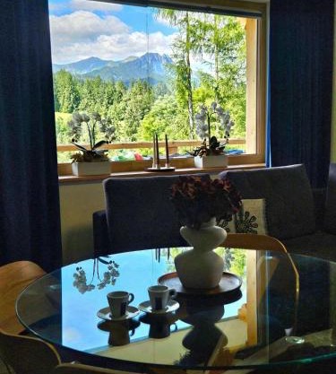 Mountain Base - Dom Hrabiego - AC