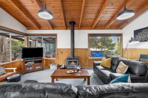 Mountain Hideaway by Halls Gap Accommodation