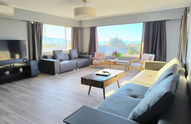 Mountain Lakeview & Close to Rotorua CBD & 6 bedrooms & Game machine & Renovated