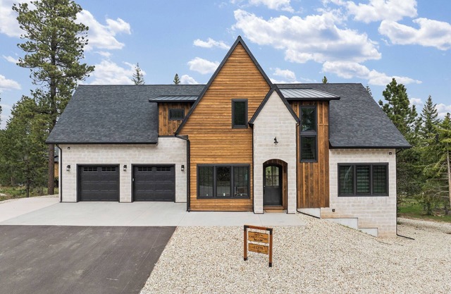 Mountain Luxury w/Steam Shower, 3 Fireplaces, Hot Tub & Clubhouse Access