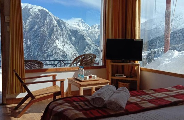 Mountain Rover Auli Resort