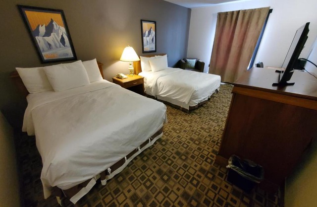 Mountain Sky Hotel & Suites