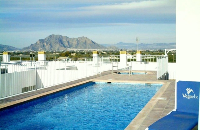 Mountain view 2-bedroom Apartment with WI-FI in Almoradi (Alicante) SPAIN