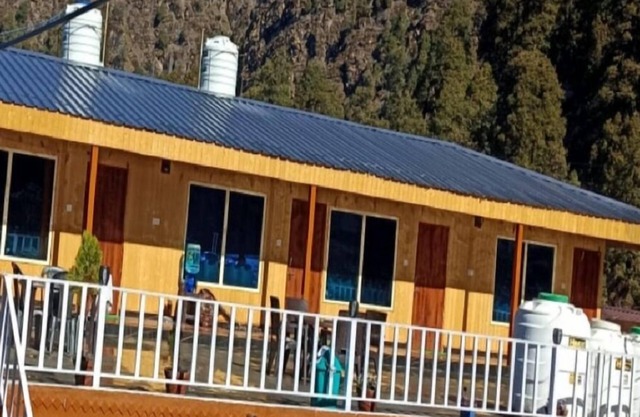 Mountain View Cottage in Chopta . Mesmerizing Valley View from the property