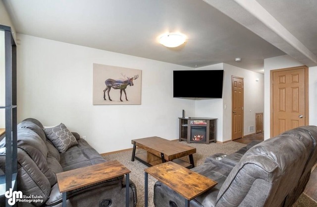 Mountain View Haven - Luxe Townhouse w/King Suite & Walk-In Closet