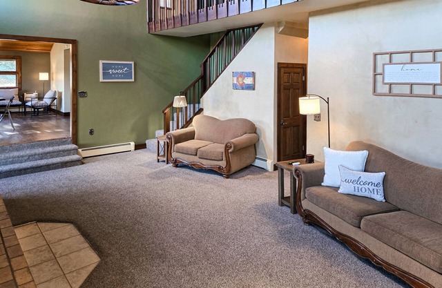 Mountain View Home & Apartment w/fire pit, air hockey, foosball near Wolf Creek