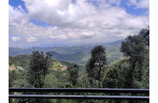 Mountain View Homestay! 6-10 guest |Wifi, Parking