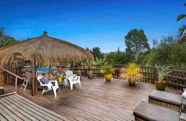 Mountain View Spa Cottage