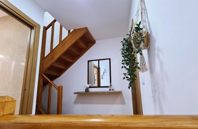 MR House - Self Check-in