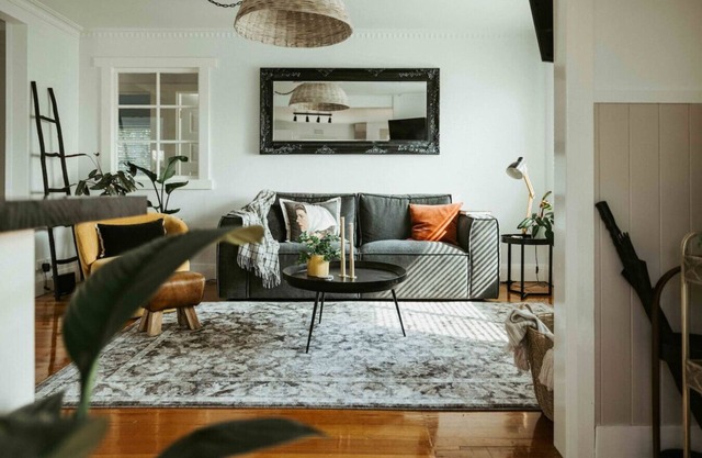 Mrs Smiths Devonport