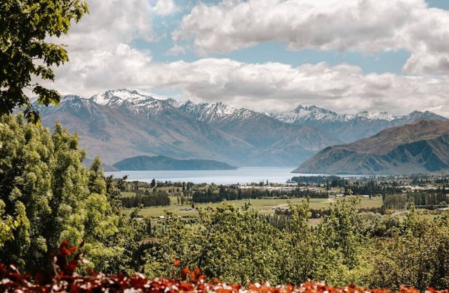 Mt Barker | stunning lake views | private location