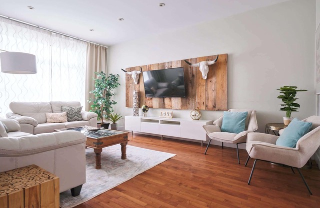 MTLVR #15 | Prime location, 4 BR/2BA, A/C, Patio