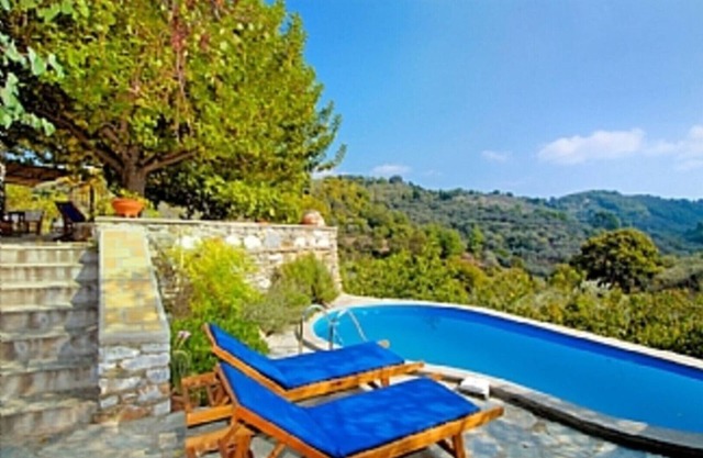 MULBERRY TREE COTTAGE With Private Pool And Valley Views (1 Bedroom, Sleeps 4)