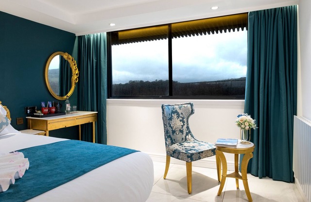 Muthu Glasgow River Hotel