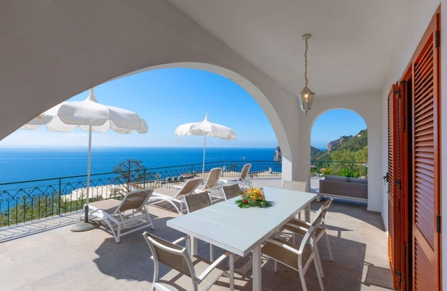 My Exclusive Italy - Sunlit Villa with unique pool & directly view of Nerano Bay