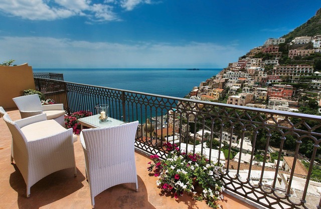 My Rental Homes - Casa Mauro with sea view, 3 balconies and 2 large terraces