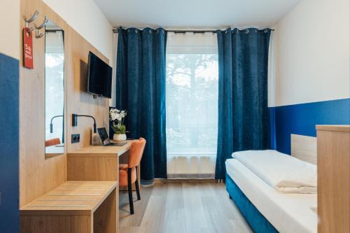 MYKY Aparthotel Harburg - Free Parking