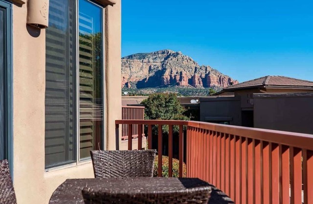 Myrinn – Canyon Mesa Club! Relaxing Stay w/Views