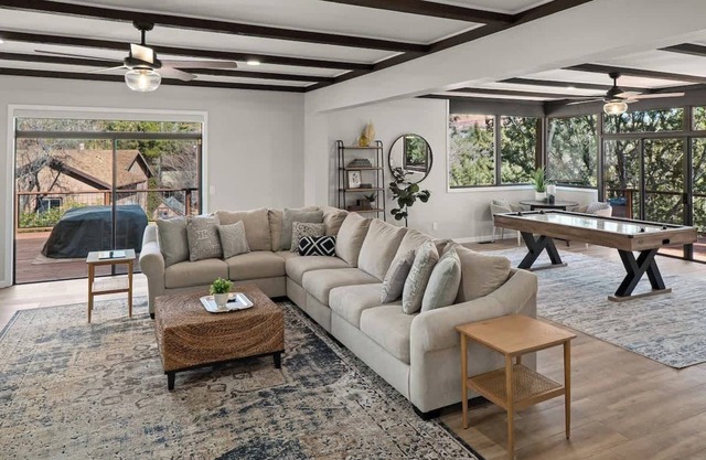 Myrinn – Desert Luxe w/Amazing Views for Family