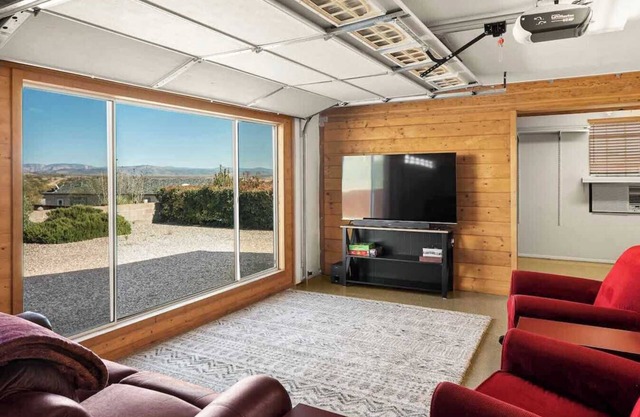 Myrinn – Red Rock View & Game Room Peaceful Escape