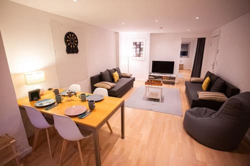 Nahe Stadt/Alster, Ruhig, Dart