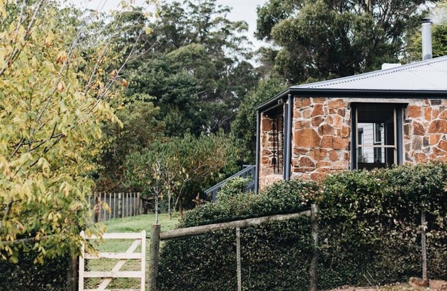 Naivasha Cottage with antique outdoor bath