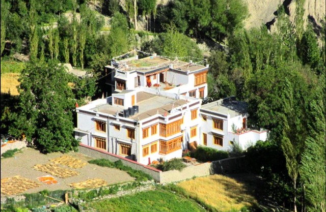 Namra Hotel and Camps - Temisgam