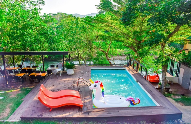 Nana River Kaeng Krachan