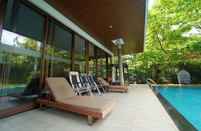 Narayani Revtree - Resort & Villa