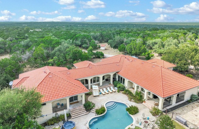 Narwhal Ranch: Luxe Wimberley Villa w/Pool, Hot Tub & Game Room