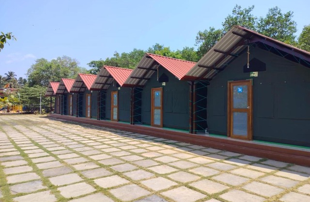 Nature's Deck - River Side Cabana's