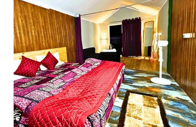 Nature's Haven: Family-Friendly Retreat, Scenic Views & Cozy Comforts Await!