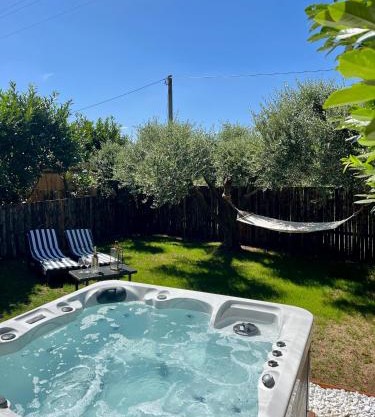 Natuscia Country Villa - Private Jacuzzi - Garden