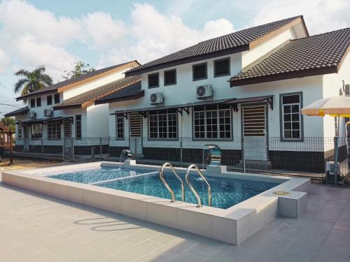 NAZZA Homestay with Pool near Jetty to Perhentian