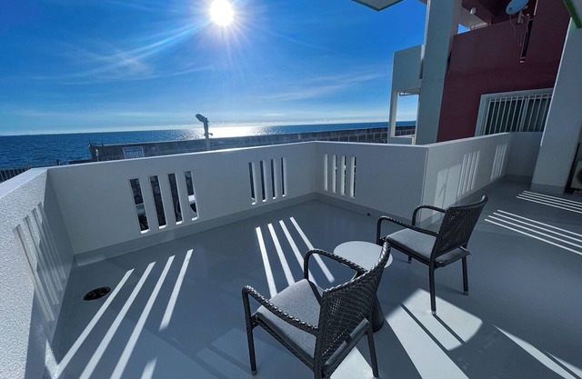 Near AmericnVillage, Chatan! Private detached house with sea view! Groups are welcome!/Chura.
