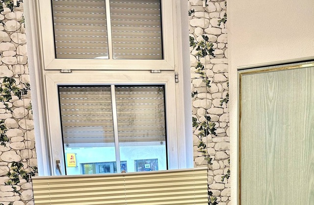 Near to train station with bus station in 2 minutes walking