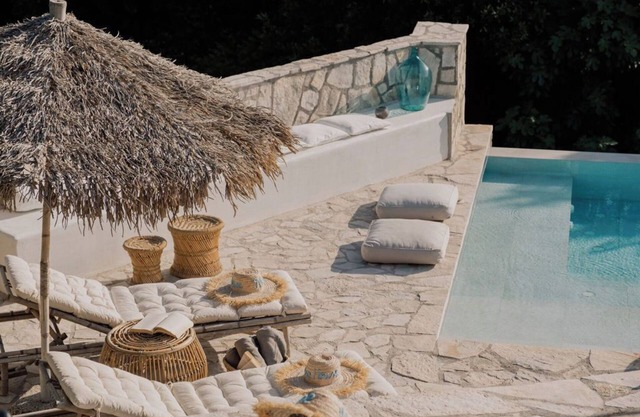 Nera Etwa House "Divinity that flows"