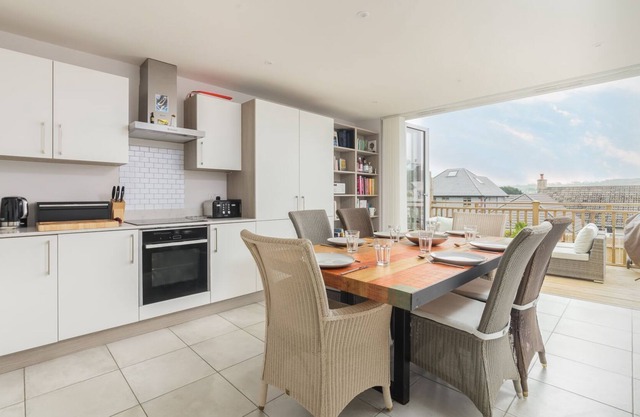 Nestled in a peaceful location, just 100 yards from the promenade, Bradda Place is an exclusive mode