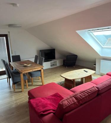 Neu renovierte 2 Zimmer Wohnung 24h Check-In