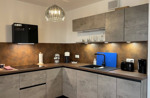 Neue Dg-wohnungparkplatzaufzugbalkonnetflix