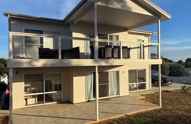New 4BR house in Clayton Bay