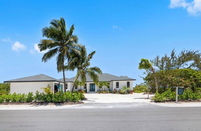 "New" 5 bedroom Exuma Beach Front Estate w/Pool & No Neighbors on either side!