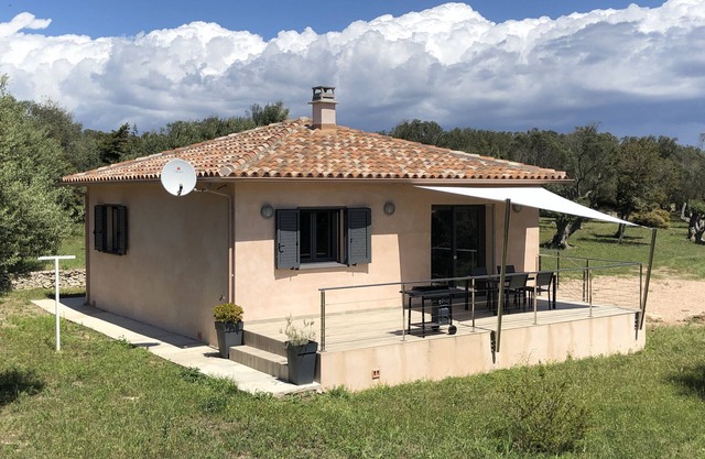 New air-conditioned villa for 4 people: 2A041 000042 W1