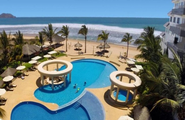 New apartment on the beach, Quintas del Mar II