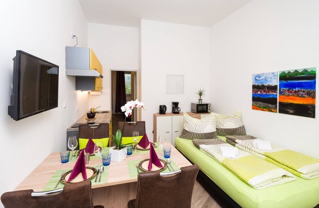 New apartment with terrace near the Schönbrunn/Zoo and U4