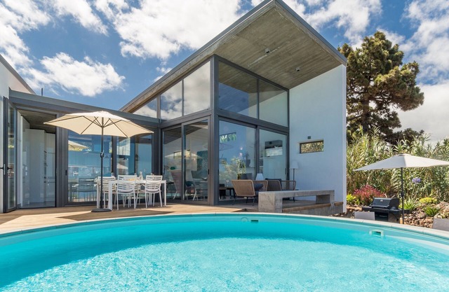 New: architect villa with private pool and clear Atlantic view in Puntagorda