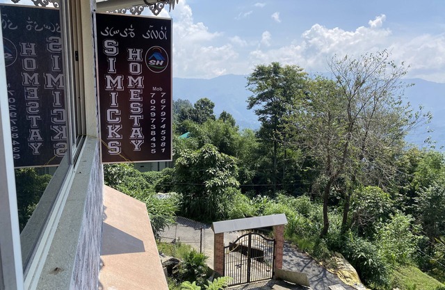 New built, close to all sightseeing and adventure activities.