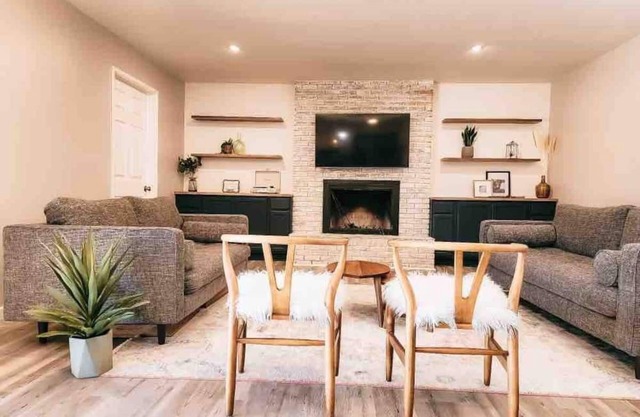 NEW! Charming 3 bedroom w/spectacular views